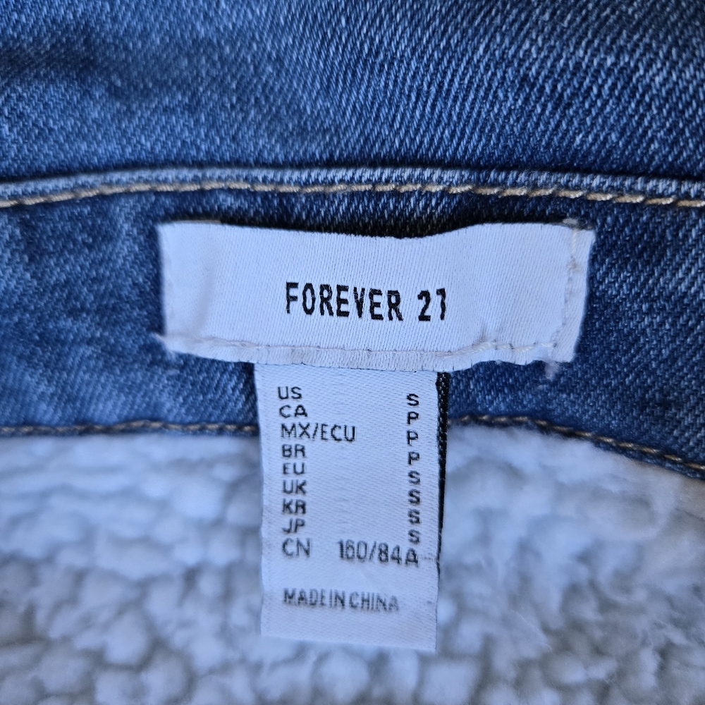 Forever 21 Women's Size S Oversized Ombre Premium Denim Sherpa Lined Jacket Warm - Picture 6 of 15